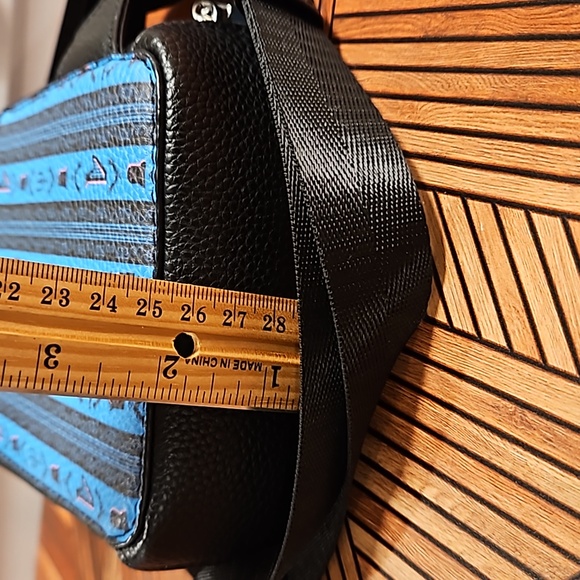 Disney's Haunted Mansion crossbody bag magnetic closure zipper inside pockets - Picture 7 of 8